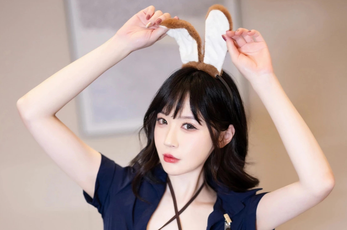 梦心玥兔女郎白皙美肌蜜桃臀性感御姐诱人酥胸
