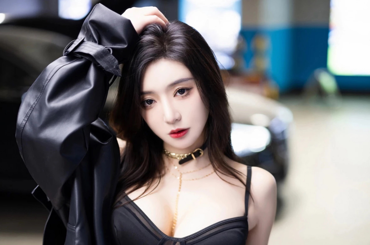 王馨瑶雪肌美腿翘臀甜美少女妩媚动人