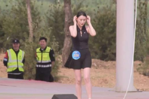 快乐向前冲颜值担当吴晴小姐姐下次一定能成功