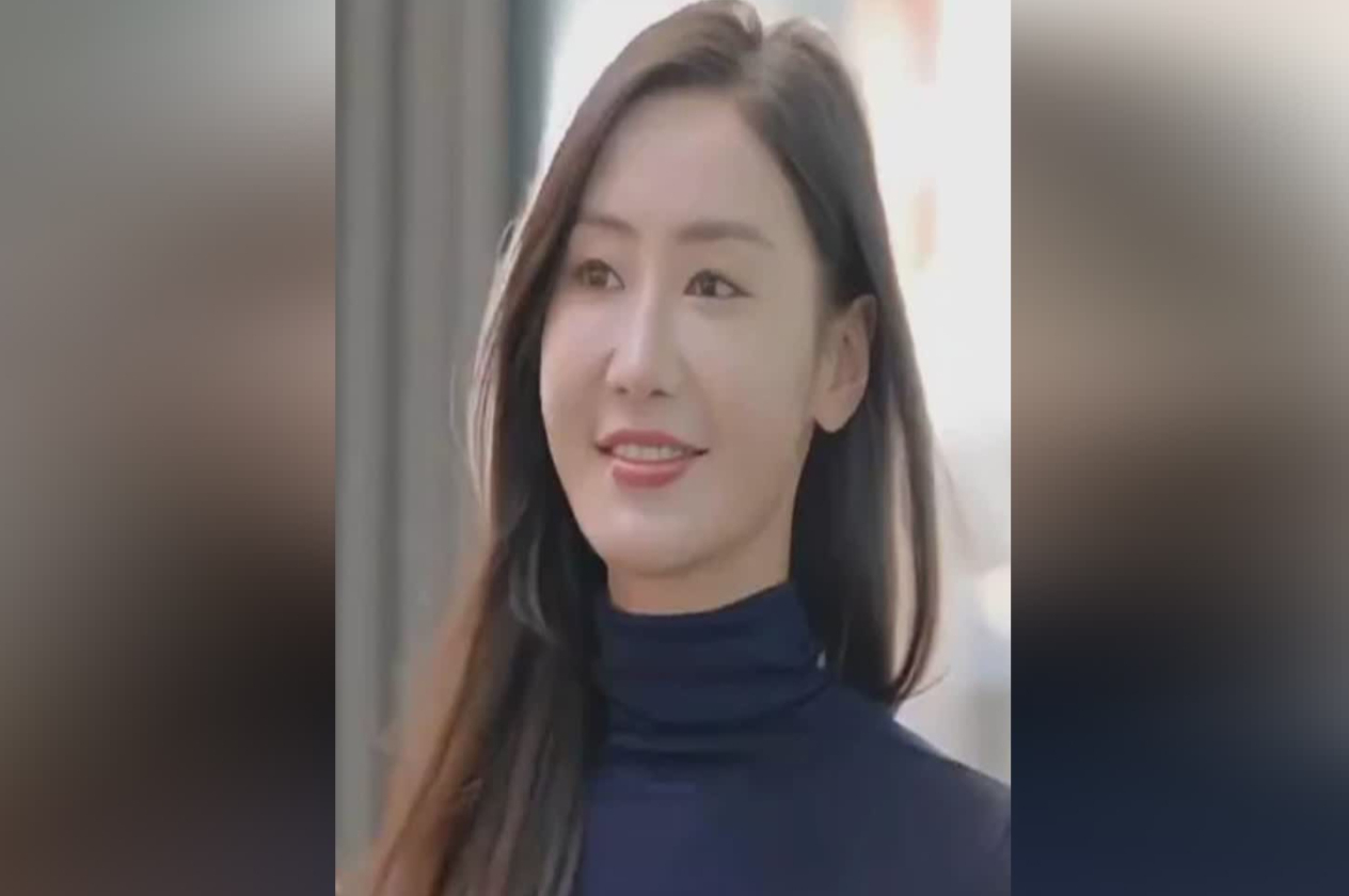 长腿女神肤白貌美街拍惊艳全场