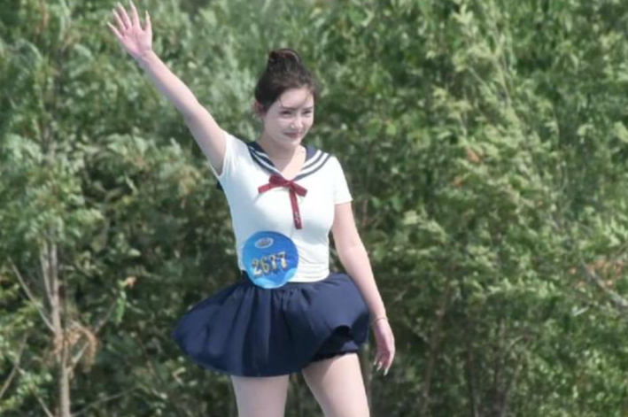 熟女可爱水手服夏日清凉