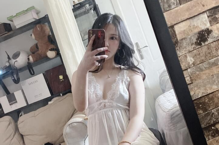 穿上它既是肤白甜美少女又是丰满妩媚熟女还撩人