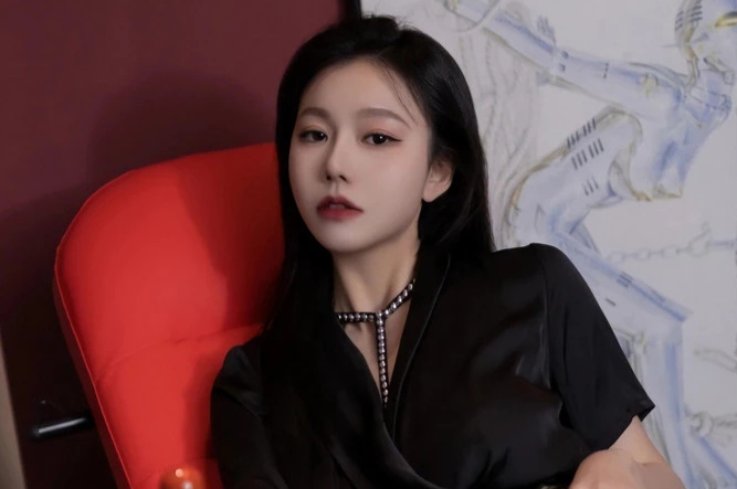 安然anran冷艳妩媚雪白皮肤玉腿翘臀美女