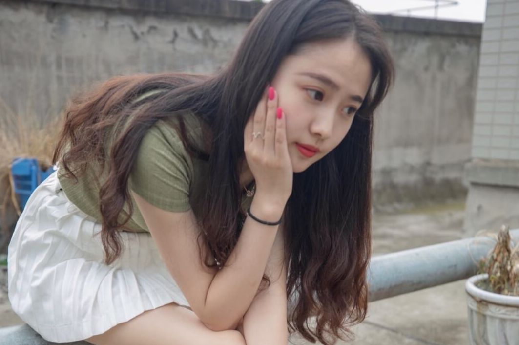 雪肤腿长的阳光甜美少女太赞了