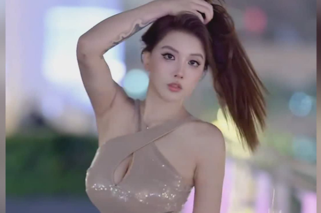 妩媚御姐蜜桃臀丰满雪白修长腿
