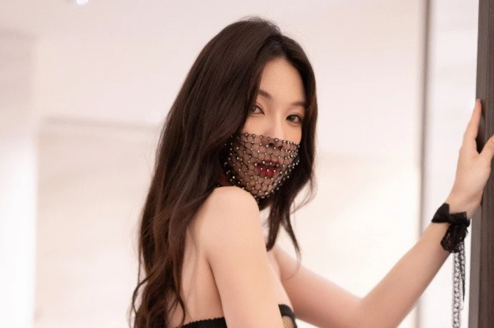 徐莉芝Booty冷白皮甜美少女美腿翘臀写真