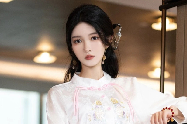 程程程甜美尤物肤白长腿翘臀酥胸