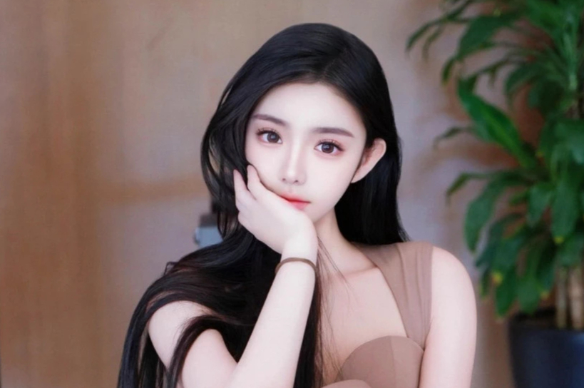 龙雪儿极致私房写真，甜美性感尽显诱人完美曲线
